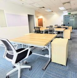 Burlington Square (D7), Office #633242091